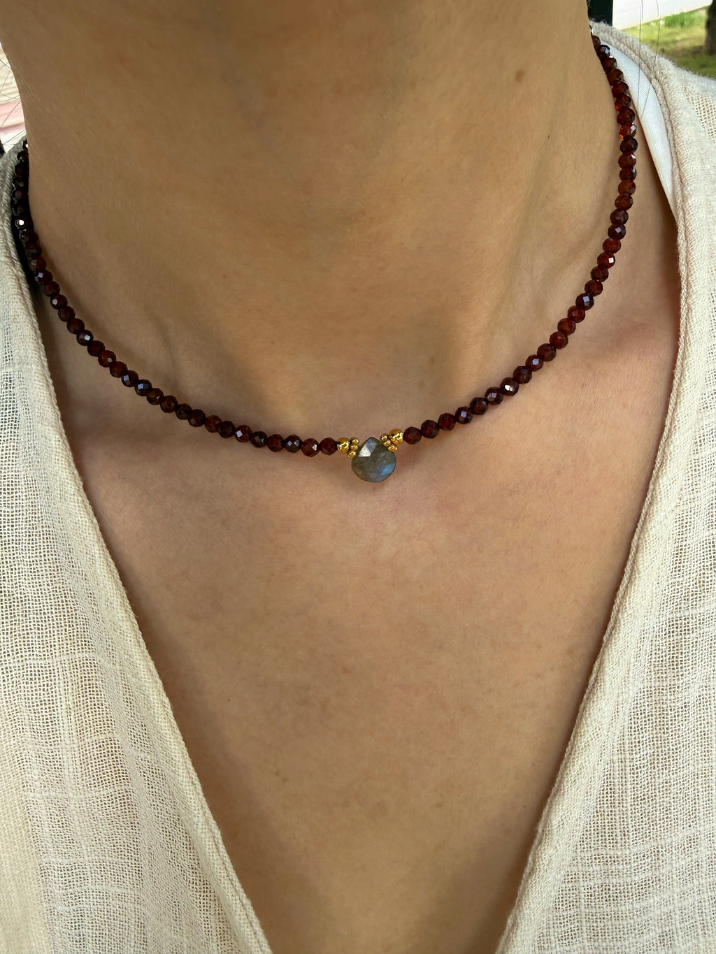 Garnet-Labradorit Kolye