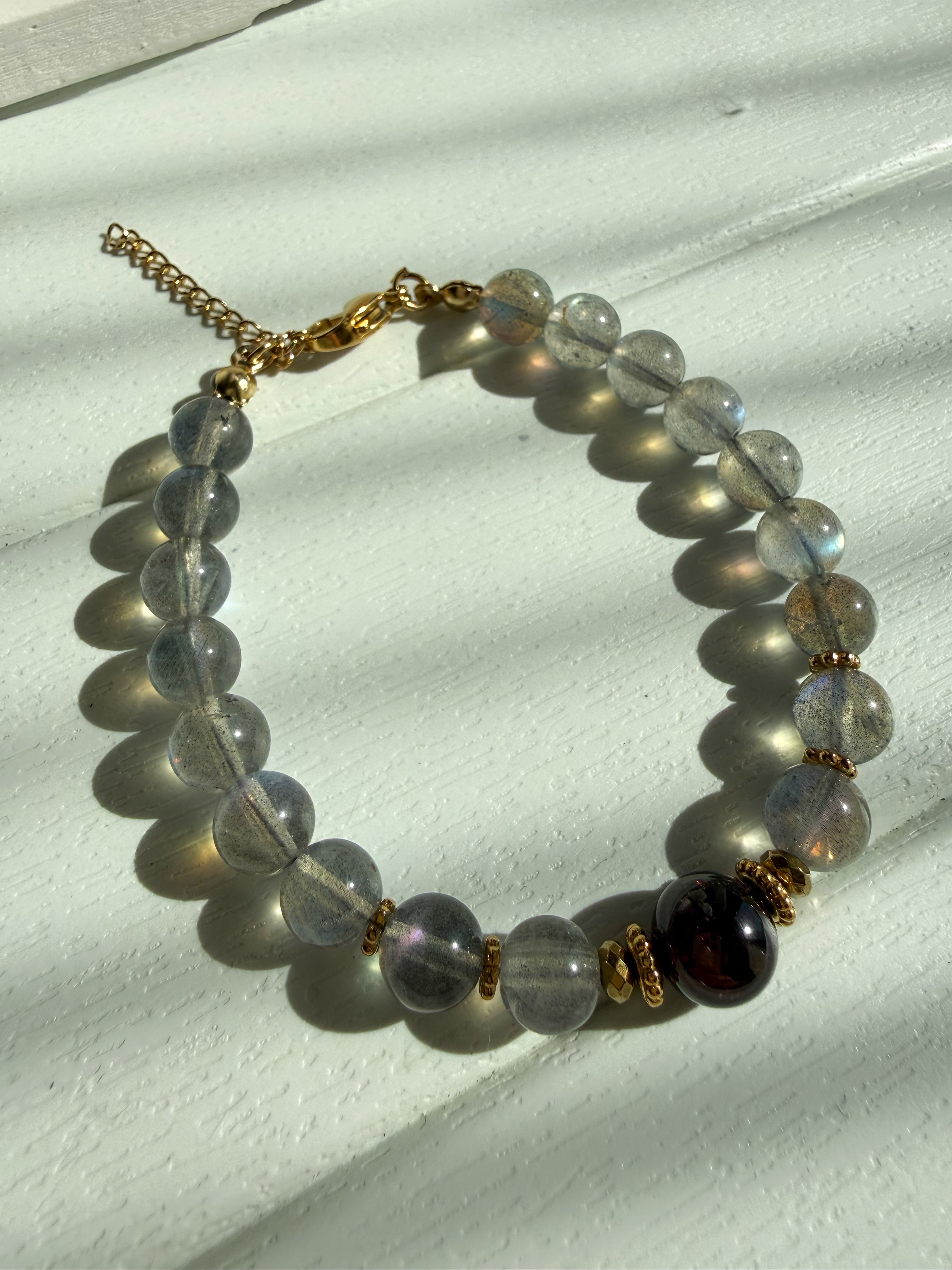 Lal-Labradorit (A kalite) Bileklik