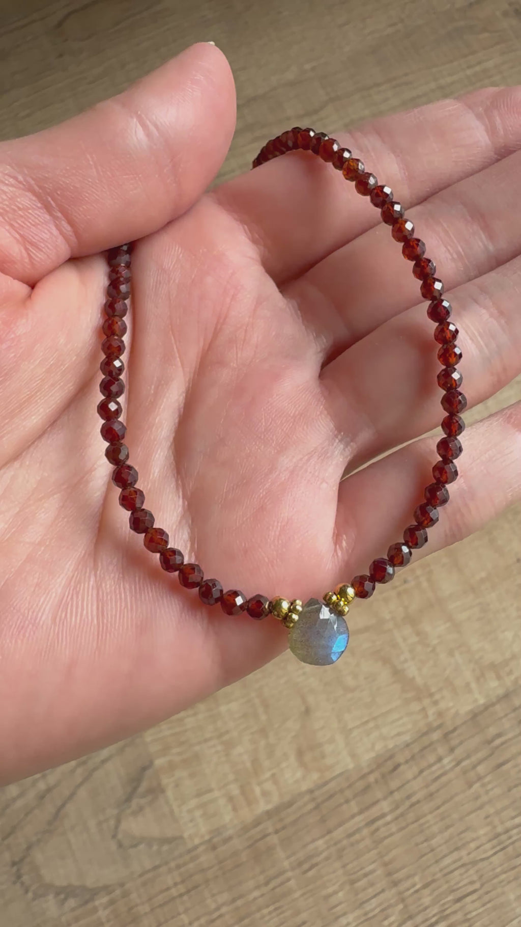 Garnet-Labradorit Kolye